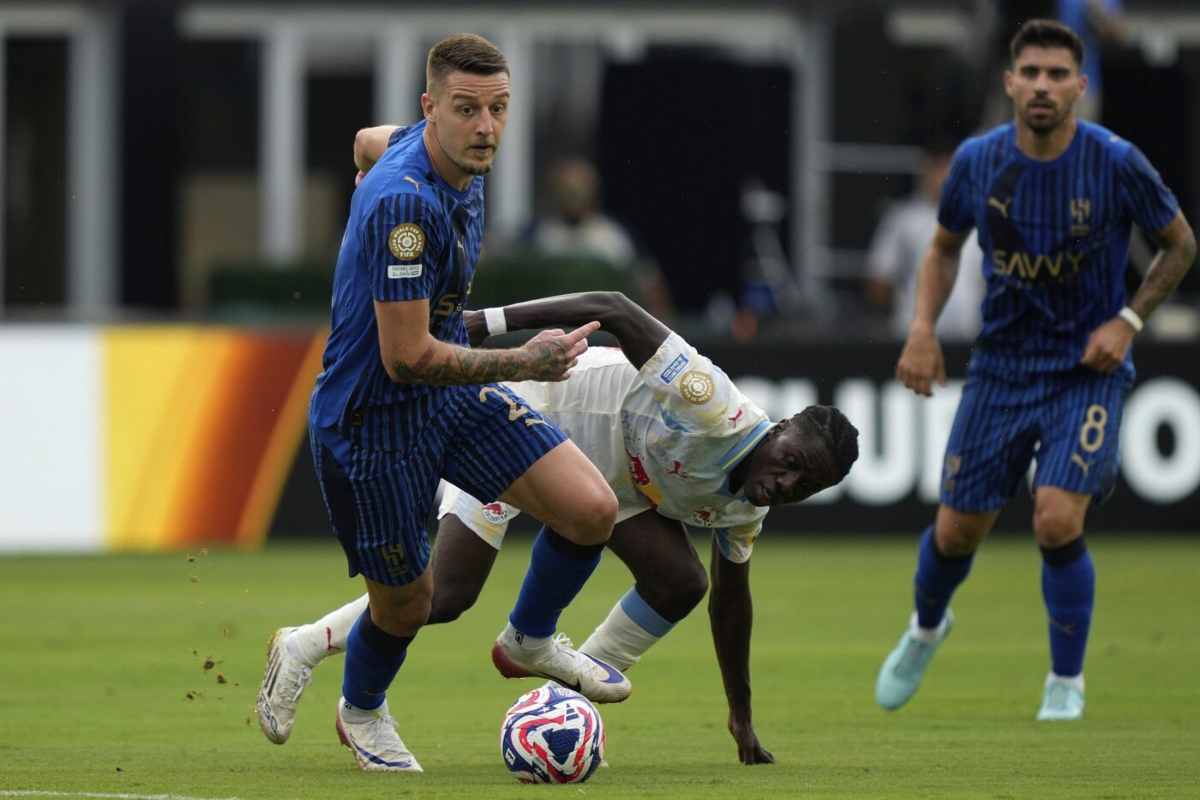Milinkovic con l'Al Hilal