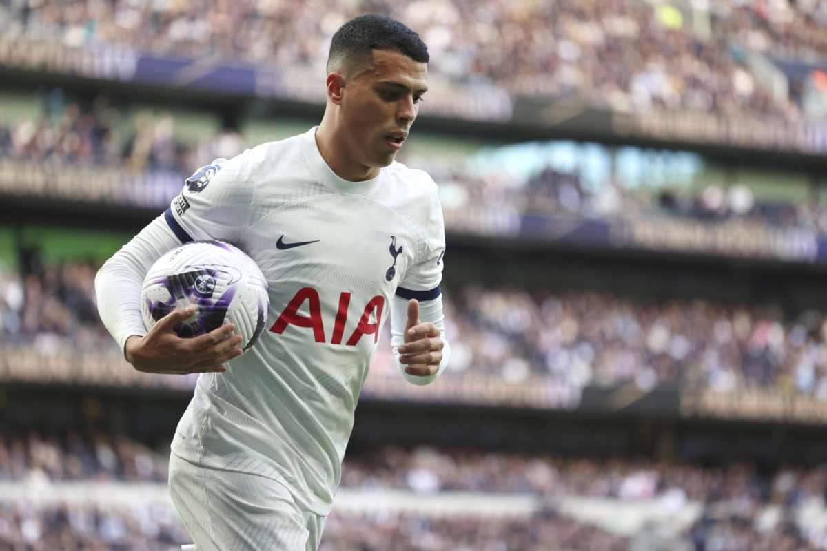 Reguilon con il Tottenham